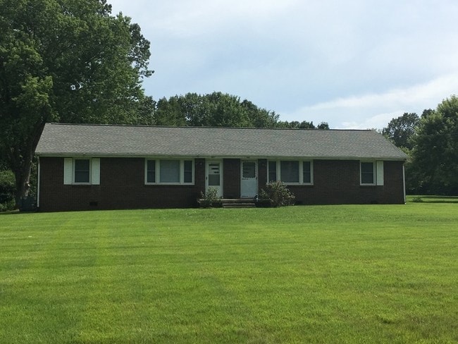 Building Photo - Joelton - 2 Bedroom 1-Bath Duplex