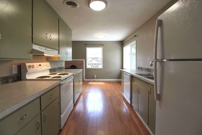 Building Photo - 1073 N 59th Ave