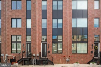 Building Photo - 1315 S Capitol St