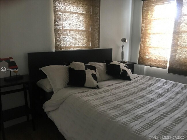 Foto del edificio - 260 NW 40th St
