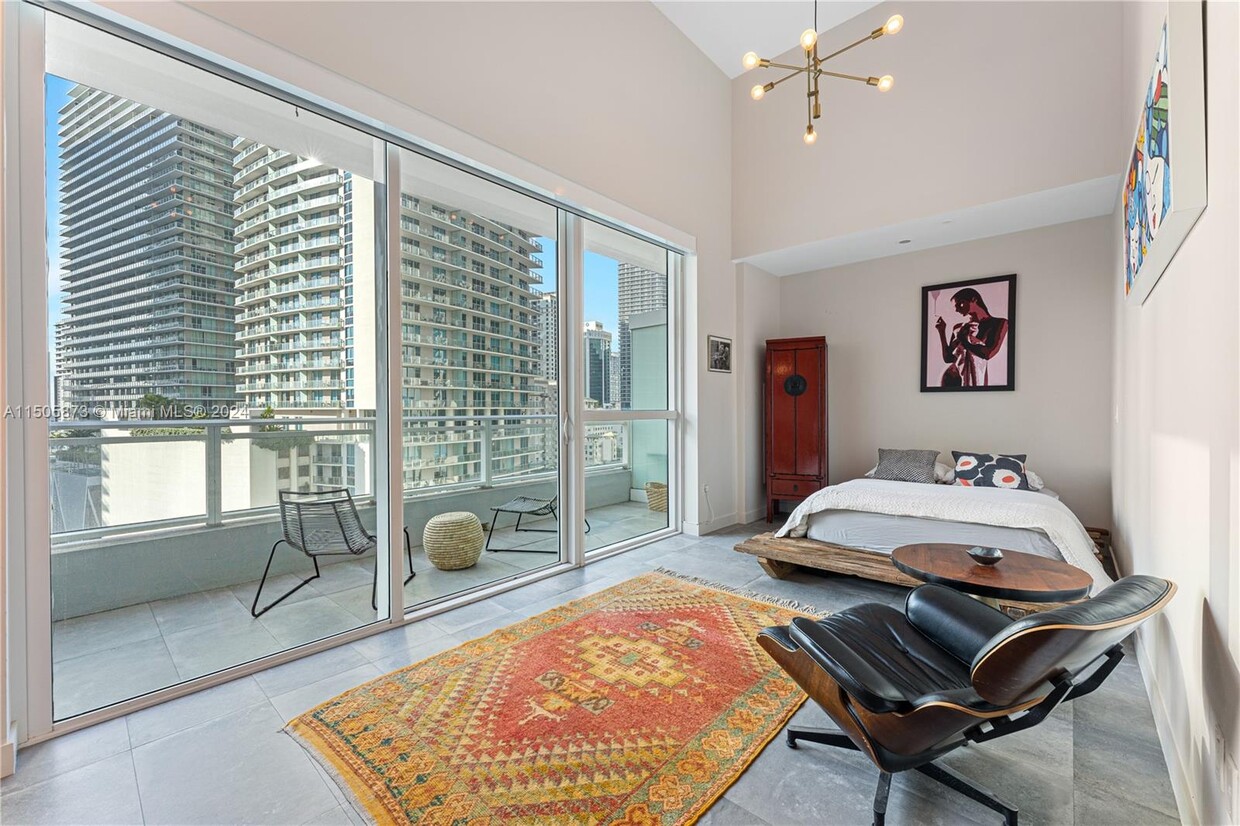 Primary Photo - 1080 Brickell Ave