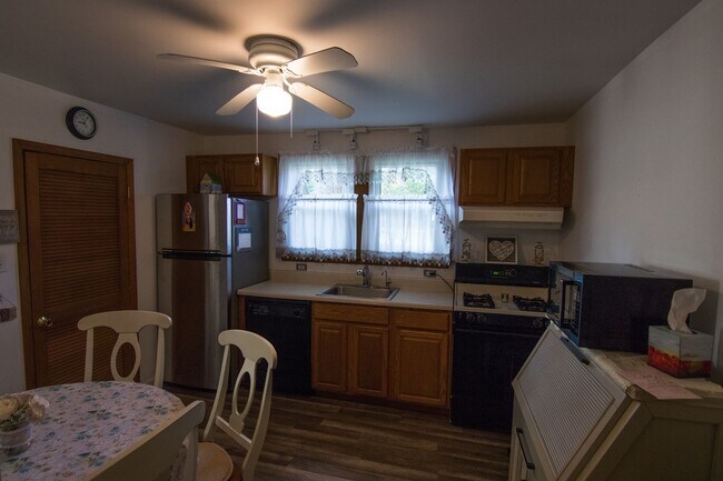 Foto del edificio - 56 Shady Ln