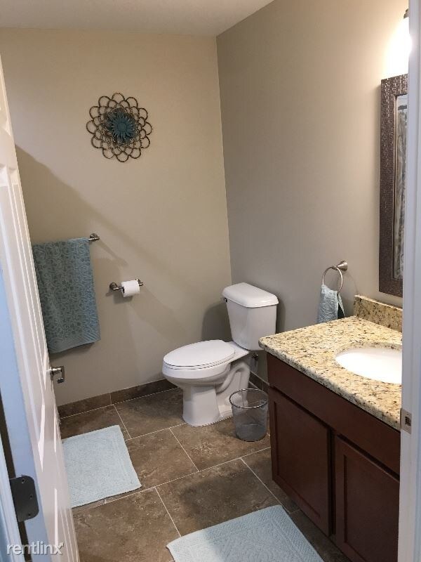 Foto del edificio - 1 br, 1 bath Apartment - 401 Church Street