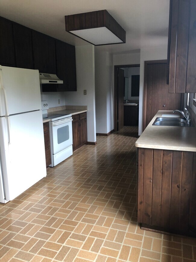 Building Photo - 603 W Briarknoll Ct
