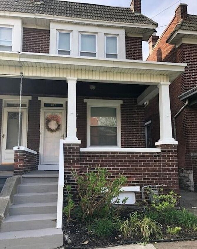 Primary Photo - 3 Bedroom 1 Bath House For Rent In Harrisb...