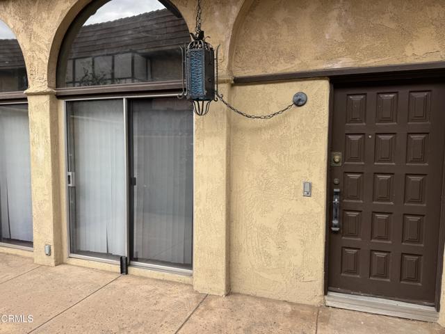 Foto del edificio - 113 N Almansor St