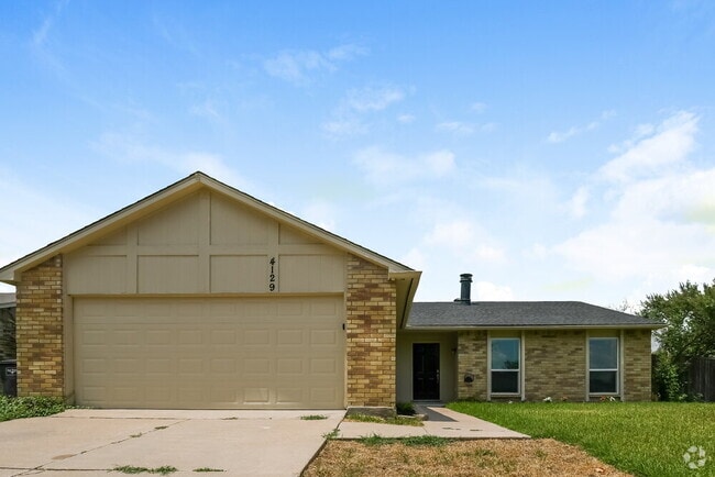 Building Photo - 4129 Shagbark St