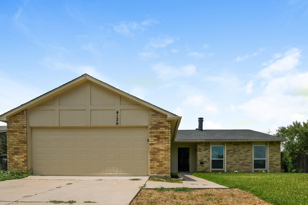 Primary Photo - 4129 Shagbark St