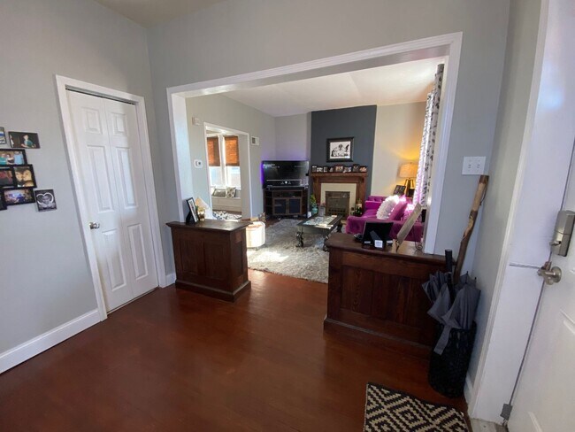 Building Photo - South City Charmer!