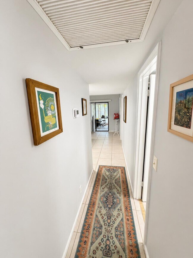 Foto del edificio - 9262 Green Meadows Way