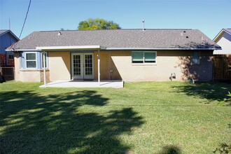 Building Photo - 10022 Belfast Rd