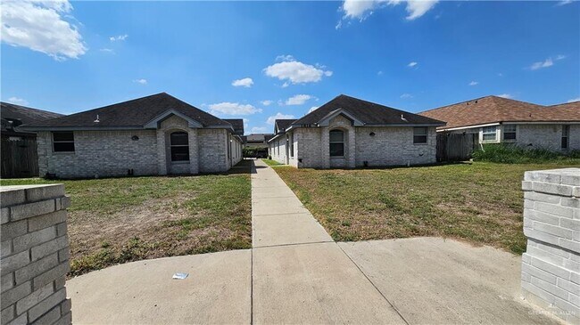Building Photo - 1816 Agua Fina Ave