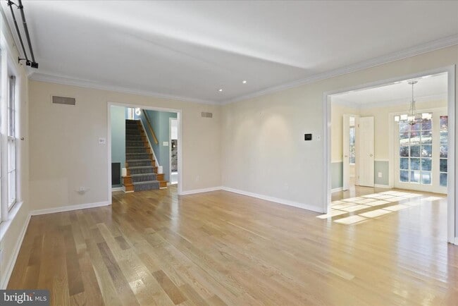 Building Photo - 6543 Cedarwood Ct