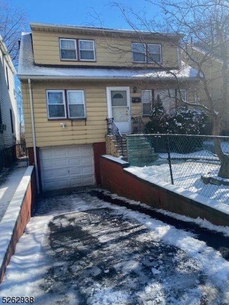Primary Photo - 566 Sanford Ave