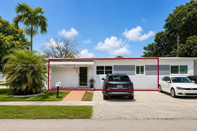 Building Photo - 1255 W 64th Terrace
