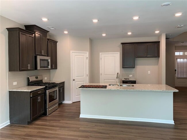 Foto del edificio - 1356 Endicott Ct
