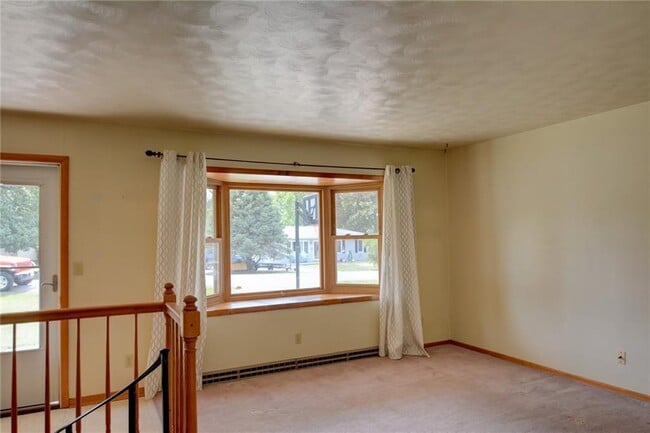 Building Photo - 858 Haynes Dr