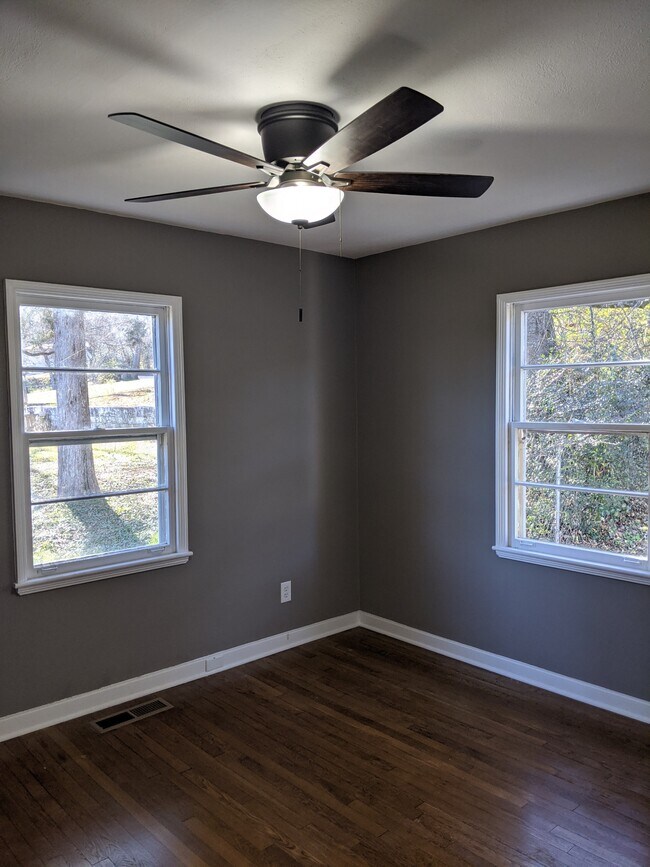 Building Photo - 1423 Hickory Valley Rd
