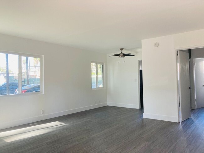 Interior Photo - Cottages D Caroline Atlas