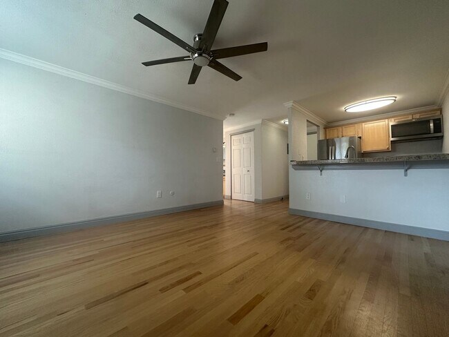 Foto del edificio - 1125 N Washington St