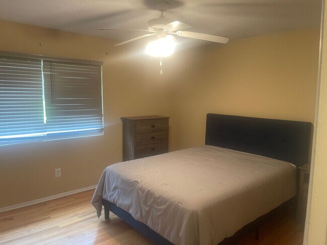 Building Photo - ? Now Leasing in Hanahan! ? 2 Bed • 2 Full...