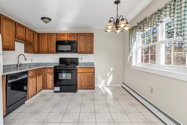 Building Photo - 35 Fernview Ave