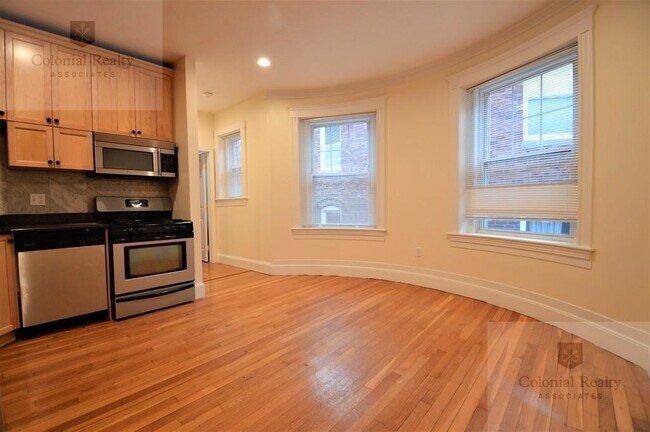 Foto del edificio - 187 Winthrop Rd