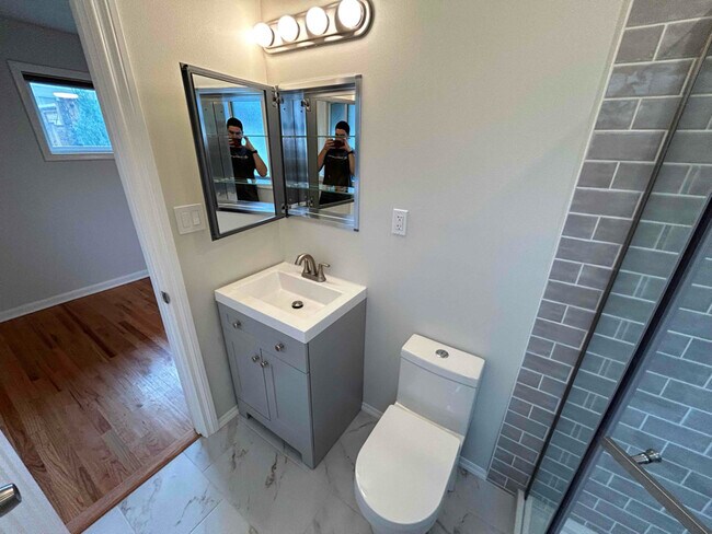 Foto del edificio - 3378 W Saratoga Ave