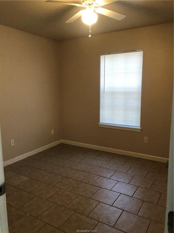 Foto del edificio - 1603 Mossglenn Cir