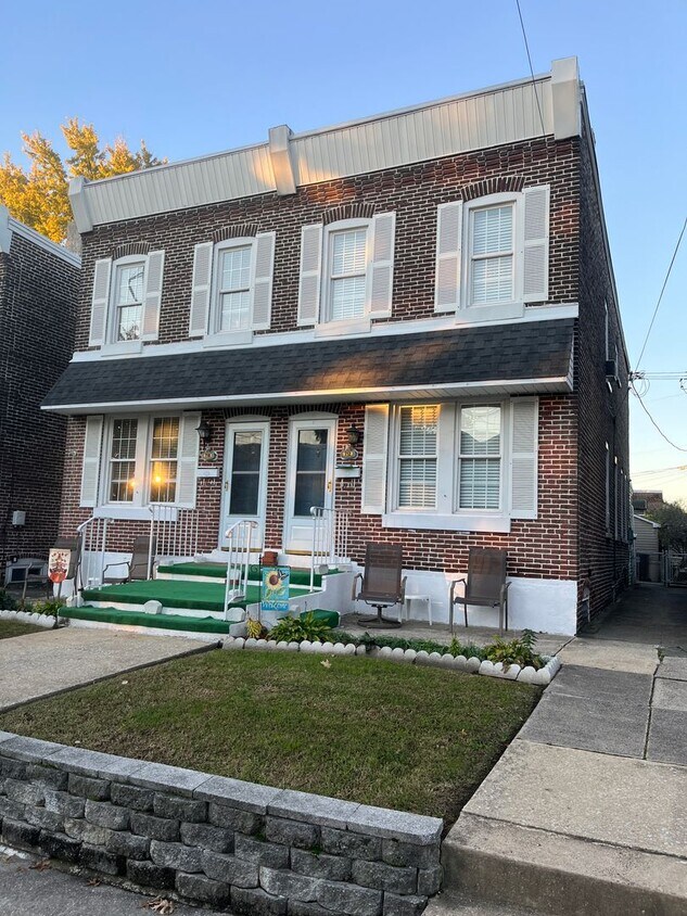 Primary Photo - Beautiful 3 Bedroom 1.5 Bath in Eddystone!