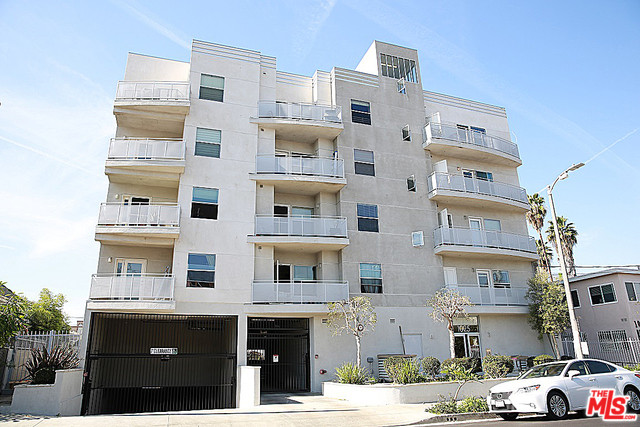 Primary Photo - 1025 Dewey Ave