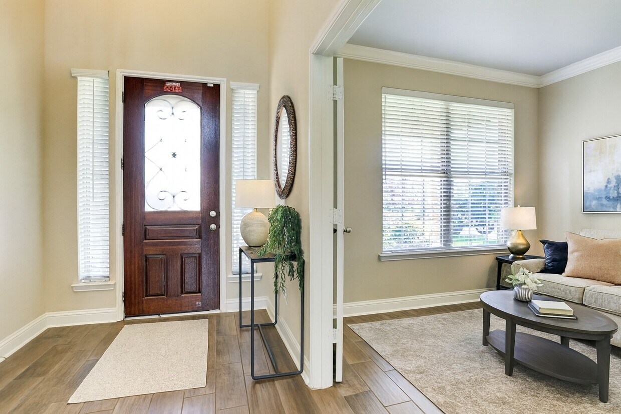 Foto principal - 29838 Norwood Canyon Ln