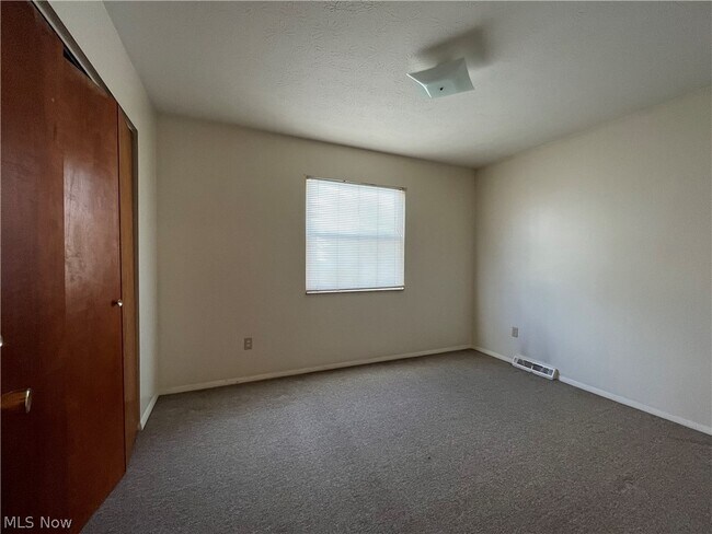 Foto del edificio - 773 Akron Blvd