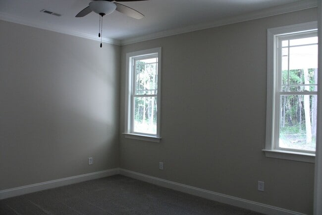 Building Photo - 4839 Jamestown Dr NW