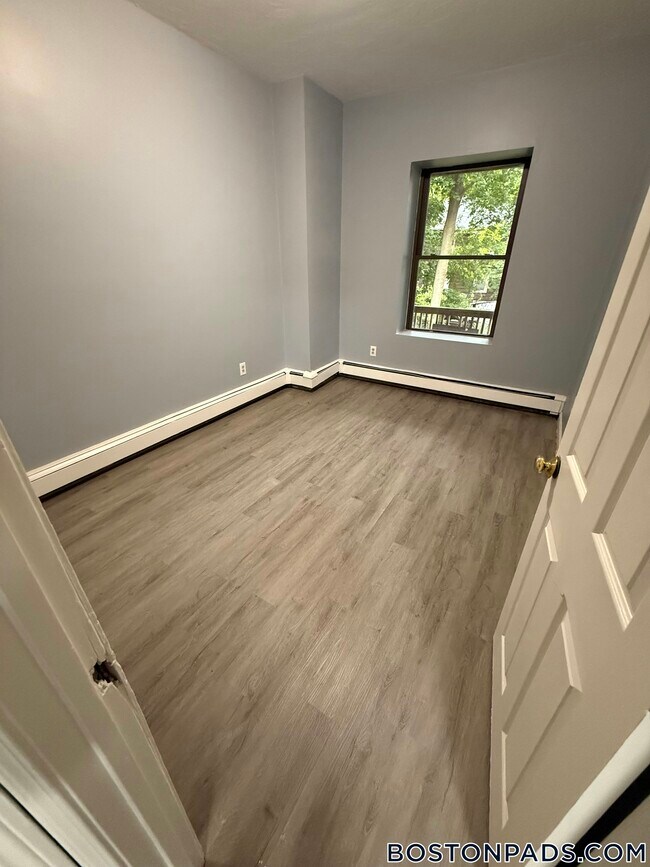 Foto del edificio - 3150 Washington St