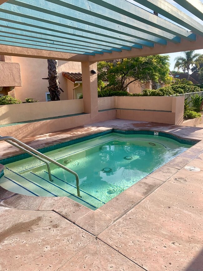 Jacuzzi - 7102 Phelps Rd