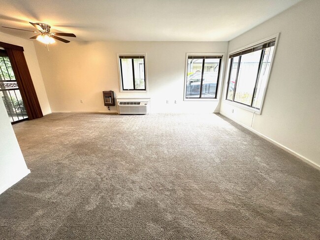 Foto del edificio - Black Mountain - Single Level Two Bedroom ...