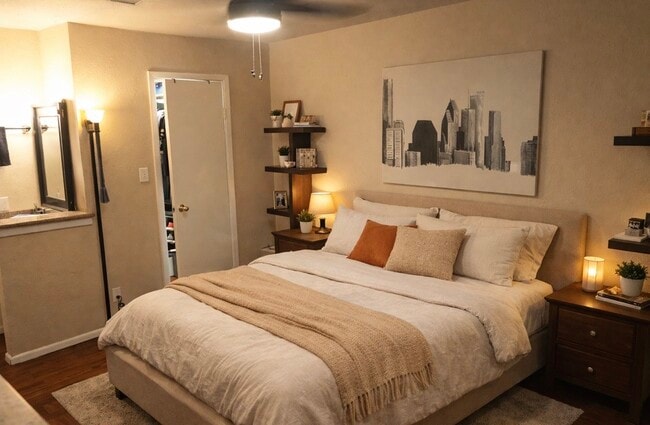 Building Photo - 15534 Zabolio Dr