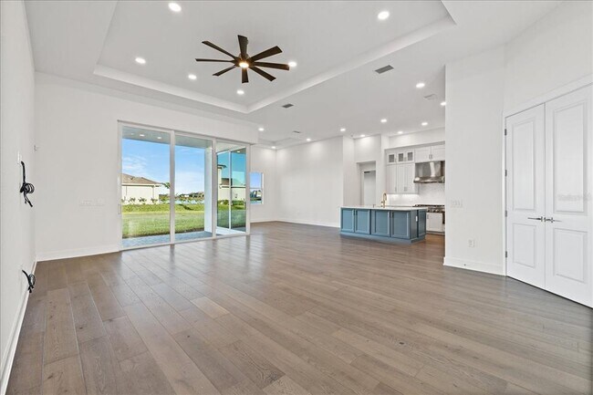 Foto del edificio - 8250 Nevis Run