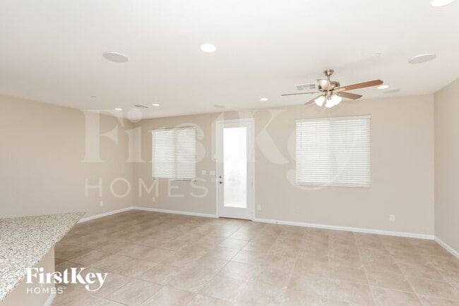 Foto del edificio - 2265 Sky Island Dr