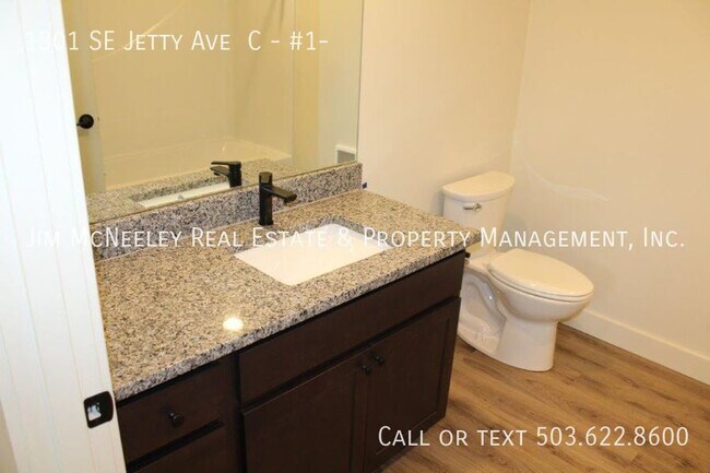 Building Photo - Lower level 2 bed/ 1 bath with 1 Assigned ...