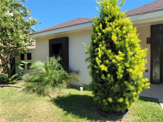 Foto del edificio - 417 E Bluebird Ave