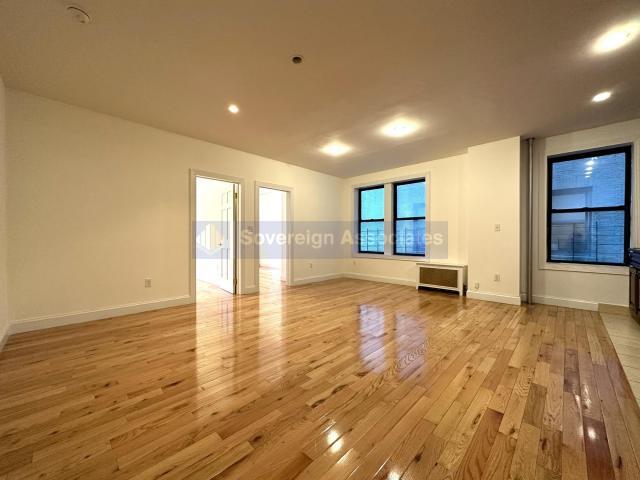 Foto principal - 4 bedroom in New York NY 10032