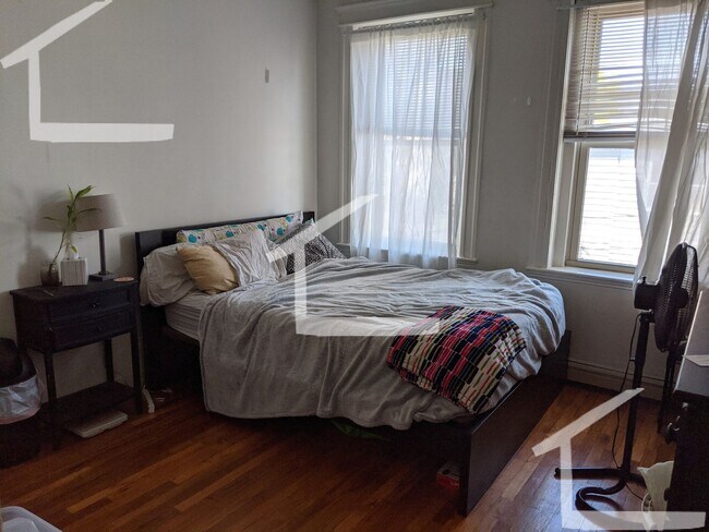 Building Photo - 1 Bedroom