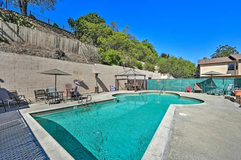 Foto principal - 5760 Jackson Dr