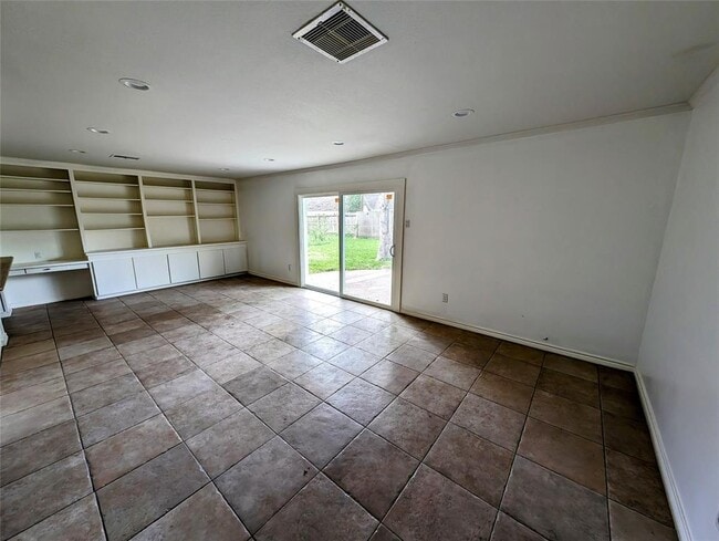 Building Photo - 9302 McAvoy Dr