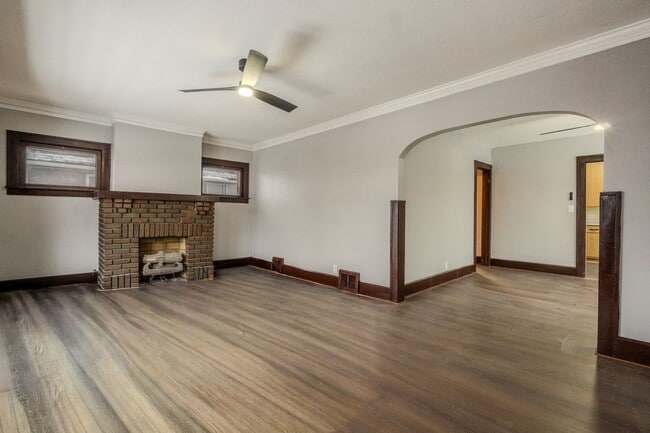 Building Photo - 3394-3396 W 54th St