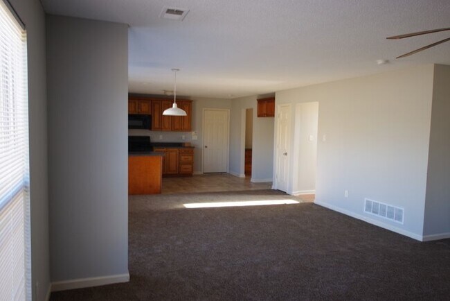 Foto del edificio - 4813 Ellendale Rd
