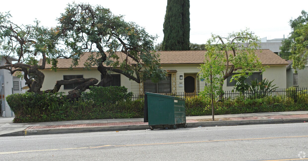 Foto del edificio - 963 S Marengo Ave