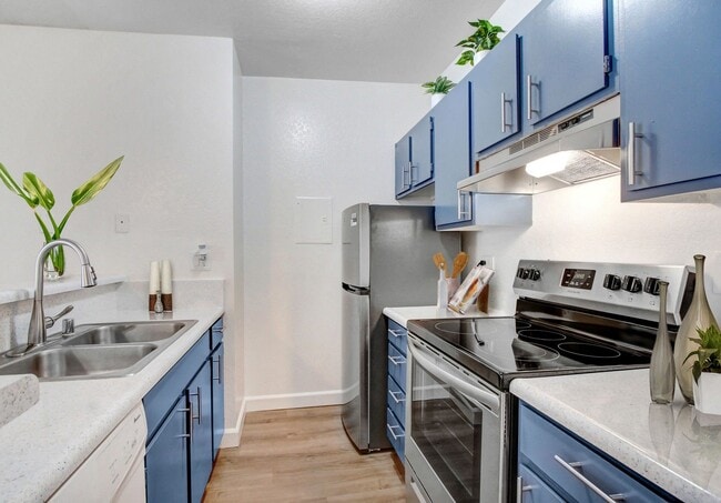 garden-green-apartments-los-
